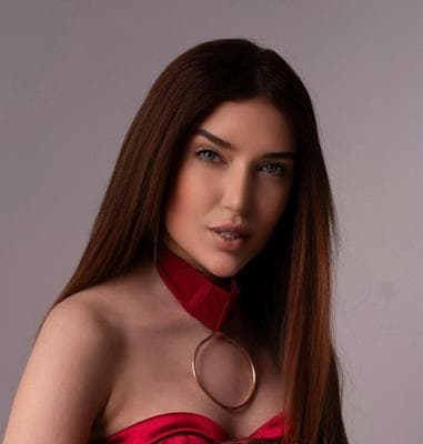Alicia - Photo 12