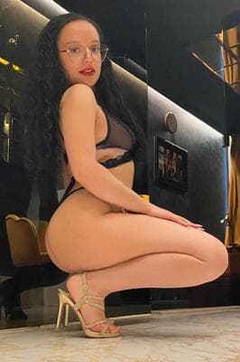 Carla - Photo 1