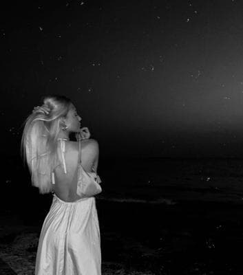 Caroline - Photo 3