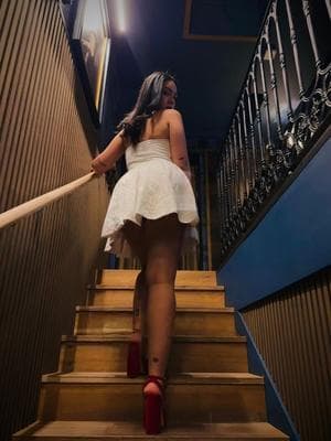 Catherine - Photo 1