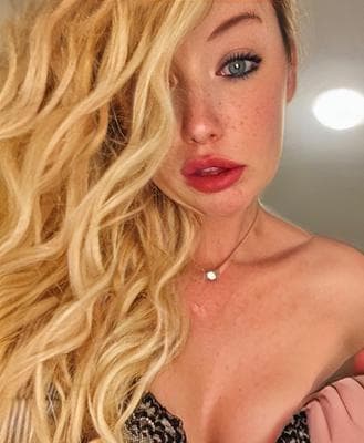 Eve - Photo 2