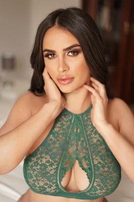 Isabella - Photo 8