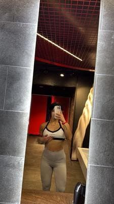 Issa - Photo 4