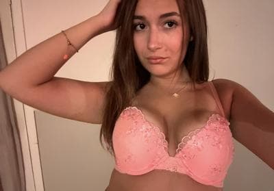 Jade - Photo 2