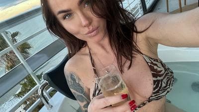 Katie - Photo 2