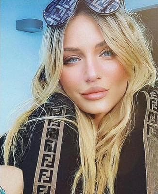 Kylie - Photo 8