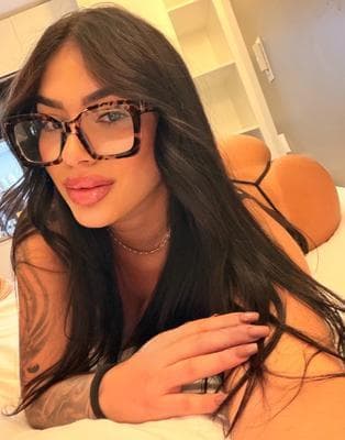 Kylie - Photo 7