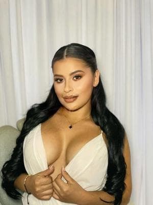 Mia - Photo 2