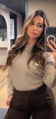 Mia - Photo 1