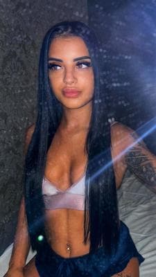Naomi - Photo 7