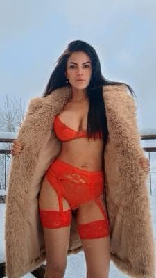 Natalie - Photo 10