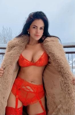 Natalie - Photo 9