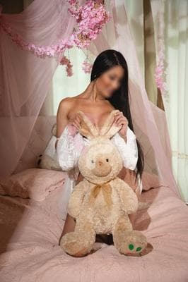 Sabrina - Photo 4