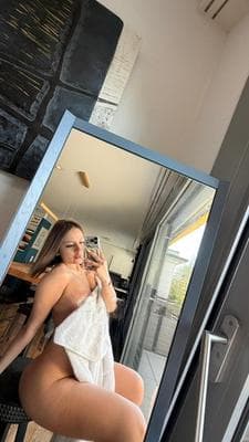 Sara - Photo 1