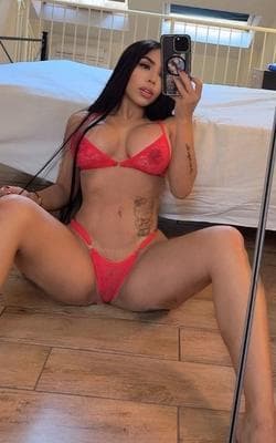 Sara - Photo 1