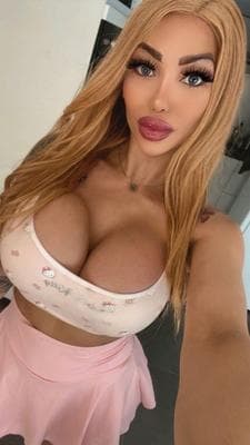 Claudia - Photo 1