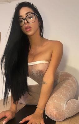 Violeta - Photo 1