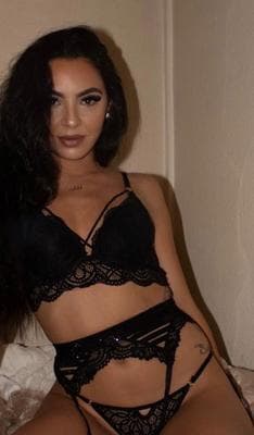 Yasmine - Photo 10